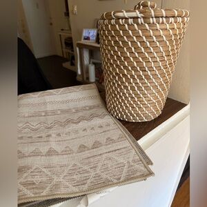NWT BOHO chic area rug & basket